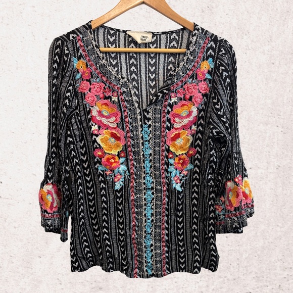 Savanna Jane Black and Pink Embellished 3/4 Sleeve Blouse - Picture 1 of 4